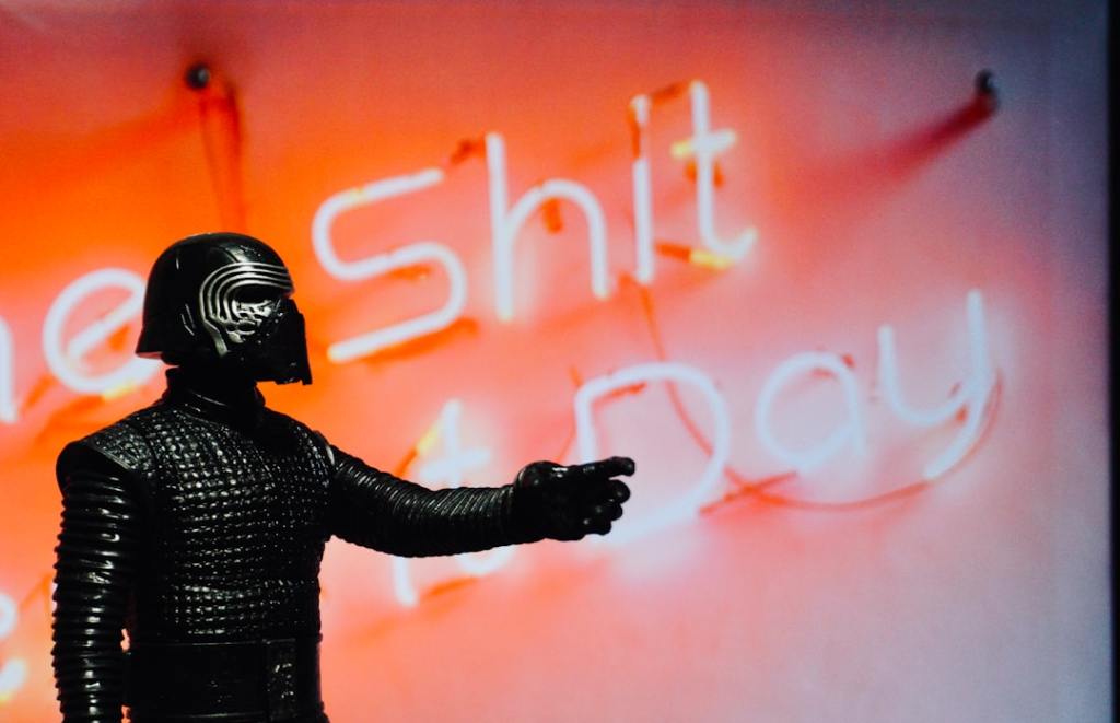 **”Peacemaker S2E3: Tech Trends Meet Suicide Squad’s Comeback”**