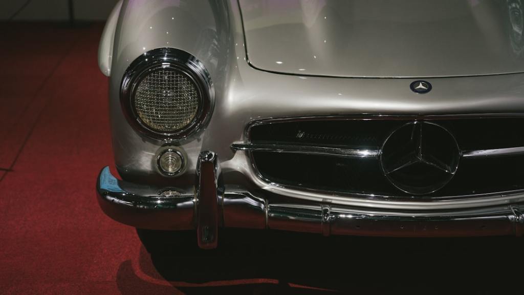 Mercedes-Benz Vision Iconic EV: Future Tech Meets Vintage&nbsp;Cool