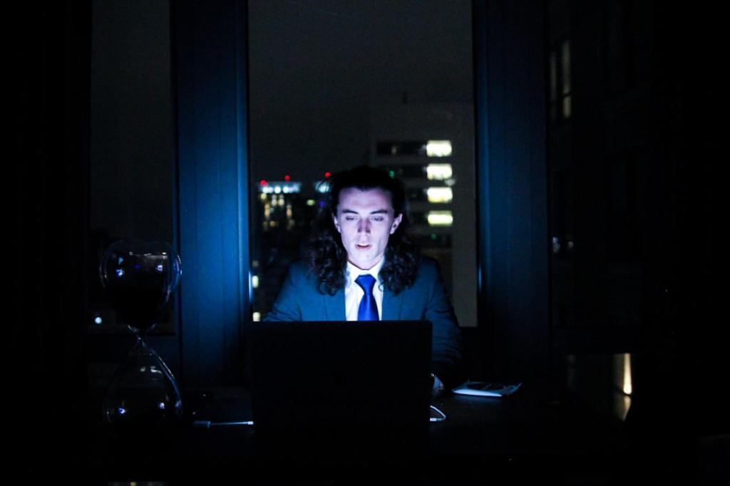 Tech Industry Shift: Dark Web Jobs Lure Amid Tech&nbsp;Trends