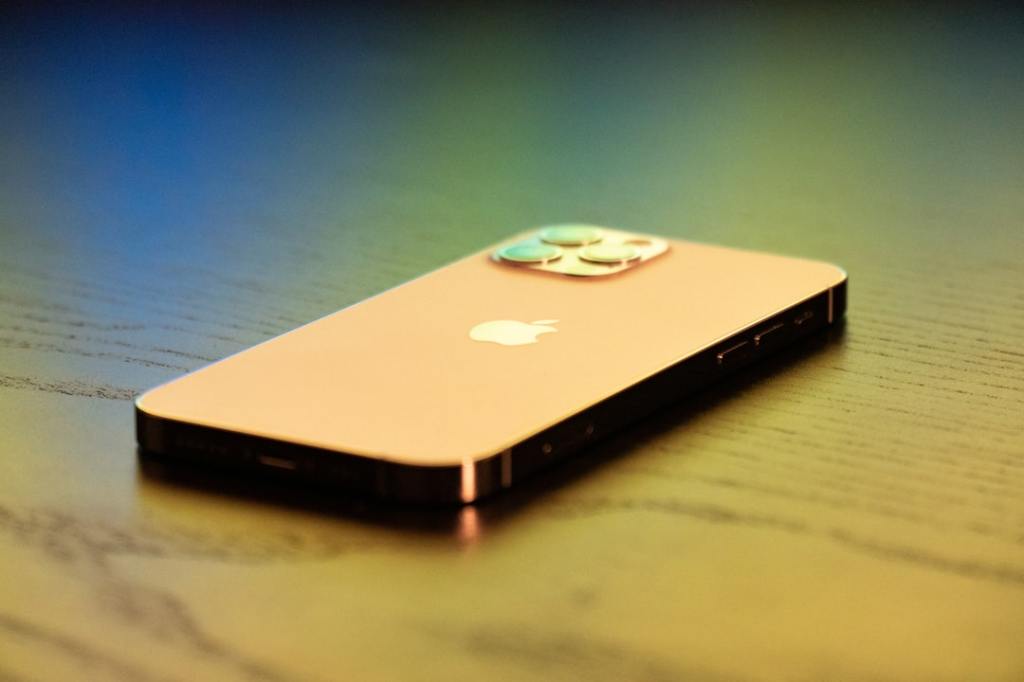 Apple’s Foldable iPhone: Unmatched Battery Life&nbsp;Unveiled