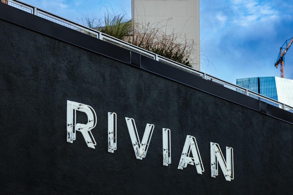 Rivian Launches Apple Watch App: Revolutionizing EV&nbsp;Tech