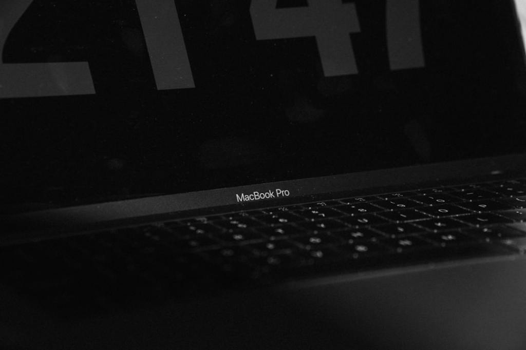 MacBook Pro Touch Screen & New Mac Studio Launch&nbsp;Delayed