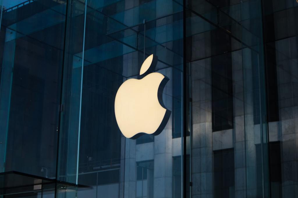 iOS 27: AI Writing, App Shortcuts & Wallpapers&nbsp;Unveiled