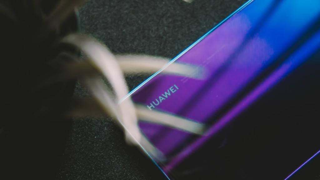 HarmonyOS: Ultra-Efficient on 64KB RAM & Single Dry&nbsp;Cell