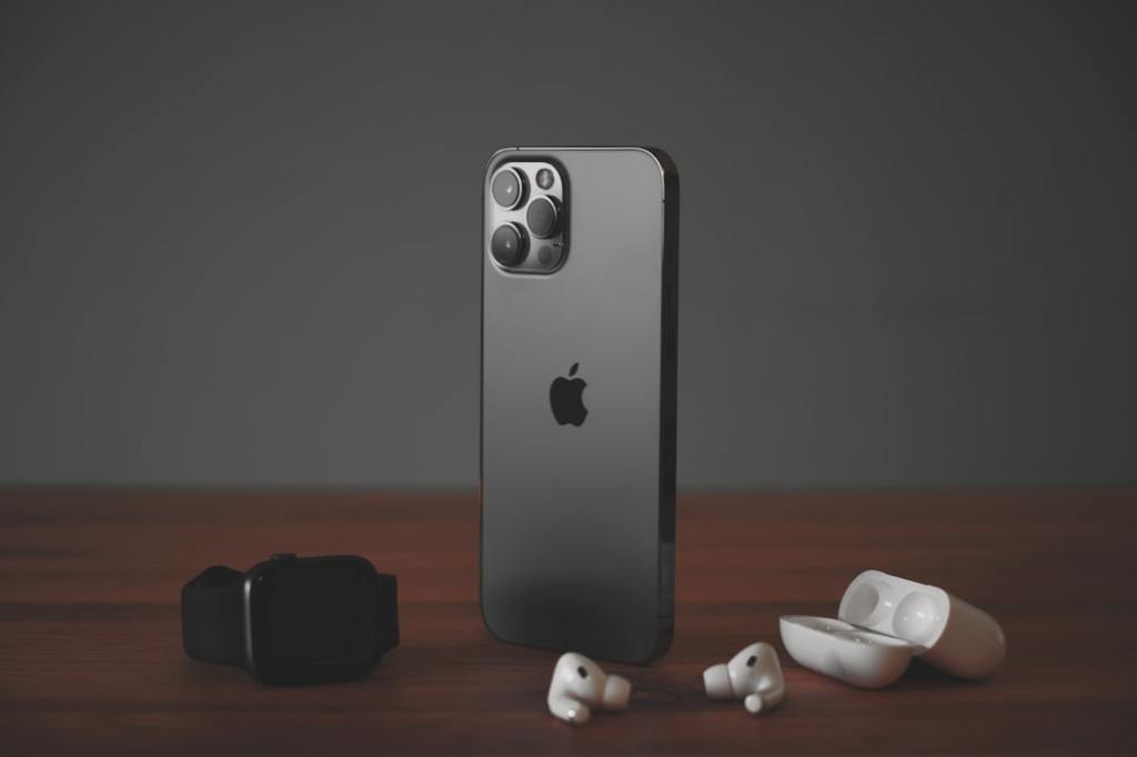 Apple Updates AirPods Pro 2, 3 & Beats Studio Buds&nbsp;Firmware