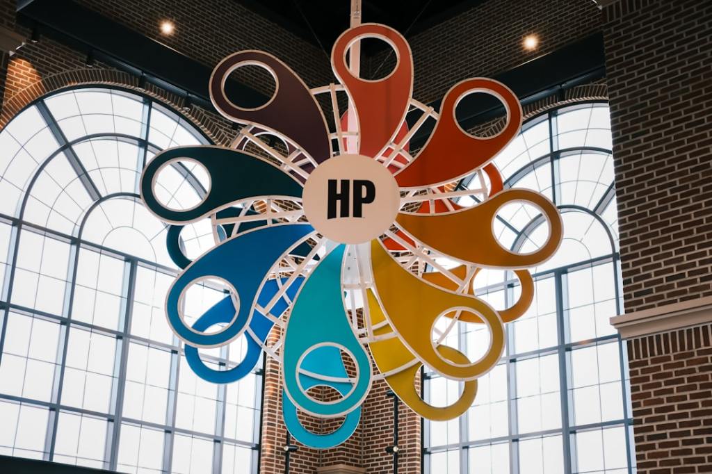 HP OmniBook Ultra 14 vs. Dell XPS 14: The Winning&nbsp;Edge