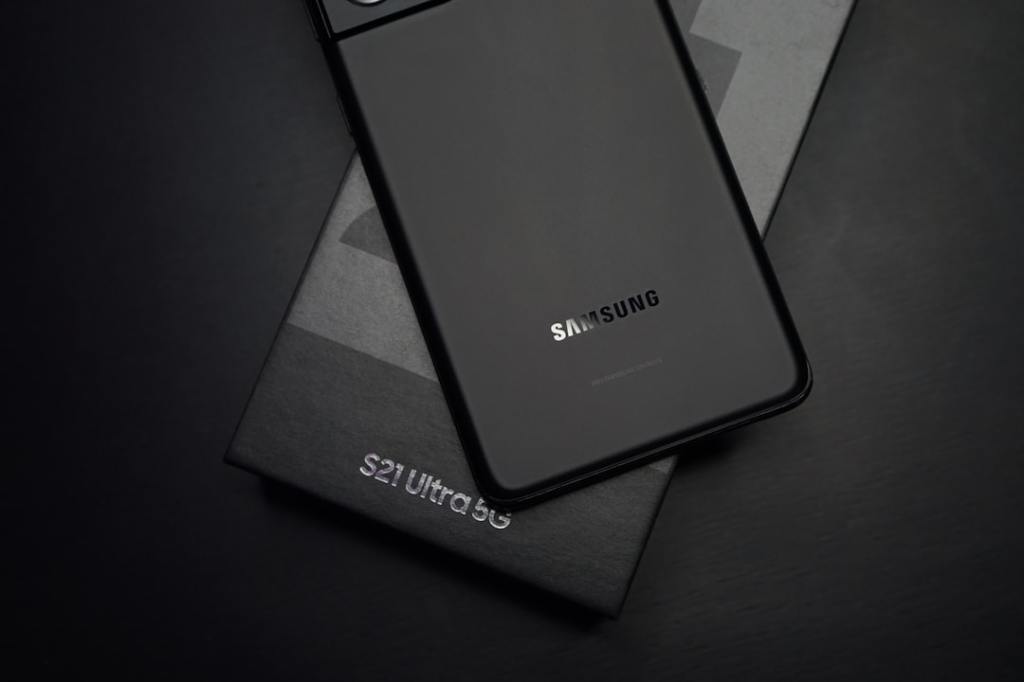 Galaxy Z Fold 8 Review: Living With Samsung’s New&nbsp;Foldable
